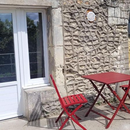 Appartement Le Cocon Troglodyte à Saint-Étienne-de-Chigny Extérieur photo
